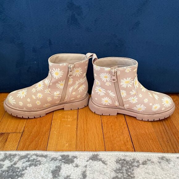 Cat & Jack Tan Floral Kids Boots size 11 - Picture 5 of 7